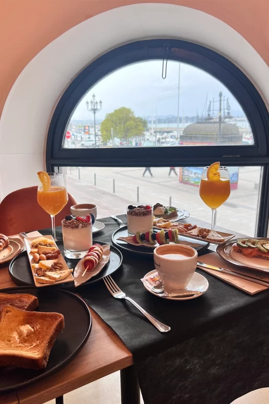Home 3 Brunch Santander - Vistas bahía desayuno